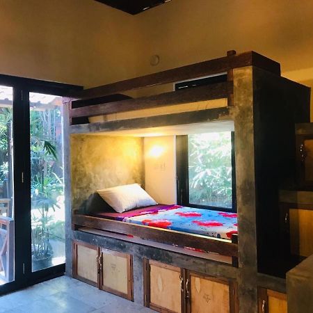 Ngeluwungan Boutique Hostel Canggu Esterno foto